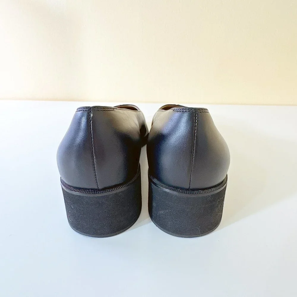 Ferragamo Ballerina Pumps 1.5" Heel - Picture 5 of 13